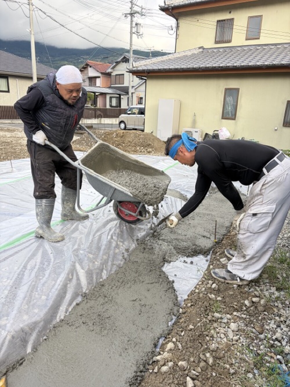 基礎工事　捨てコン打ち