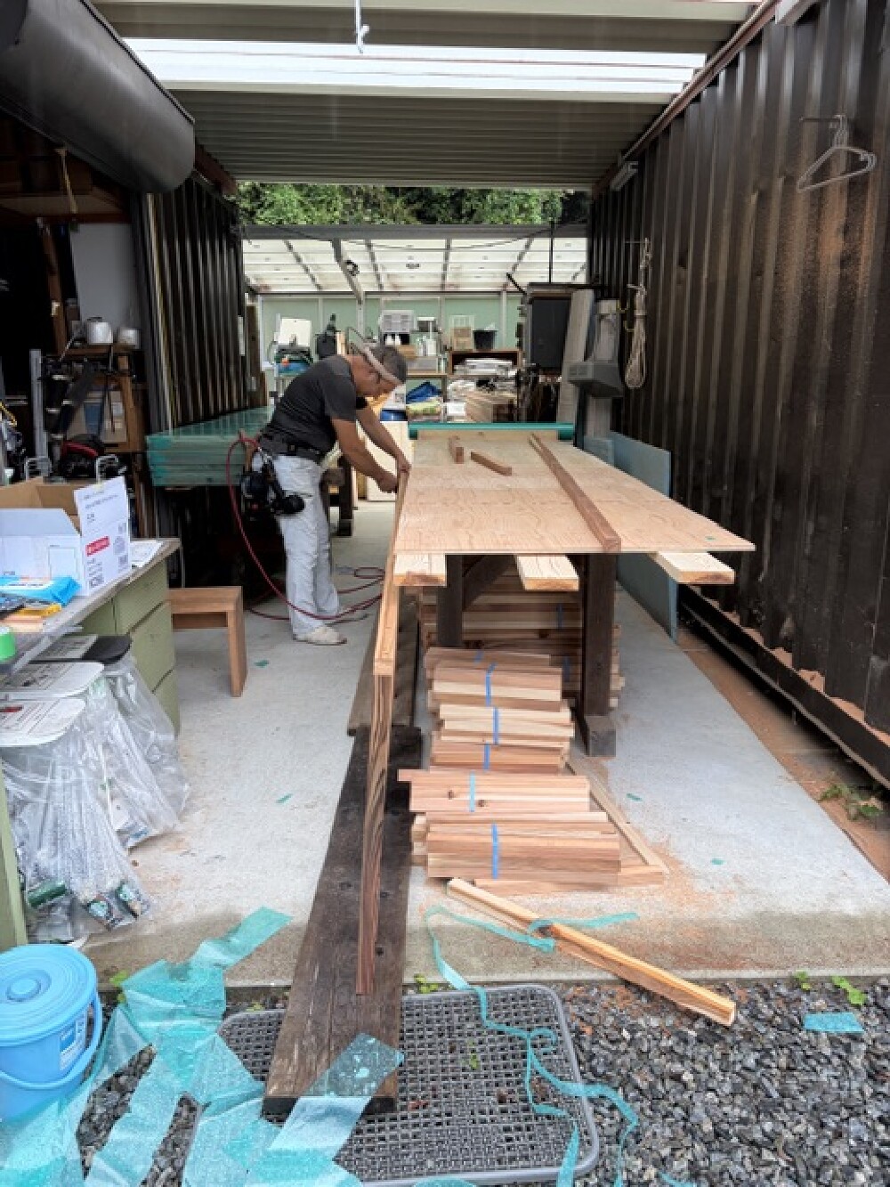 屋根パネル、造作工事